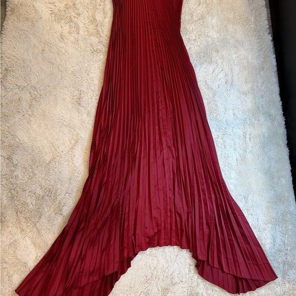 L’IDÉE Strapless Red cherry Pleated Gown Dress - Picture 2 of 15